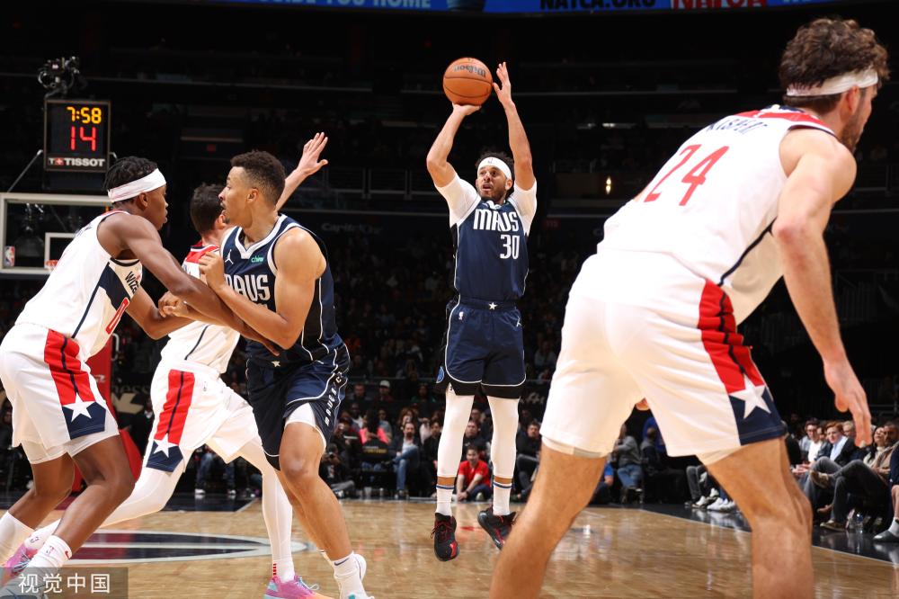 己的努力创 己的努力创